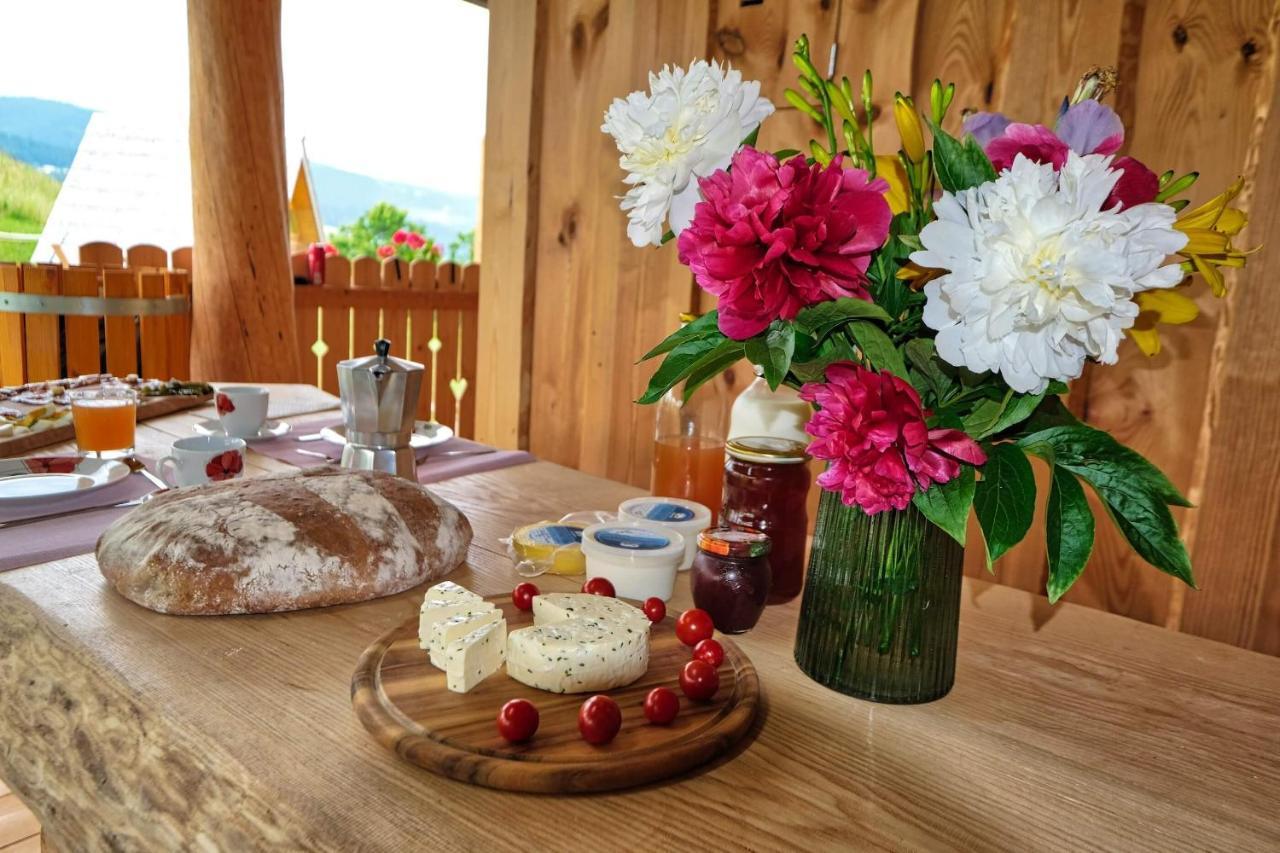 Glamping Brodej Hotel Vitanje Екстериор снимка
