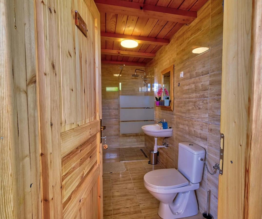 Glamping Brodej Hotel Vitanje Екстериор снимка